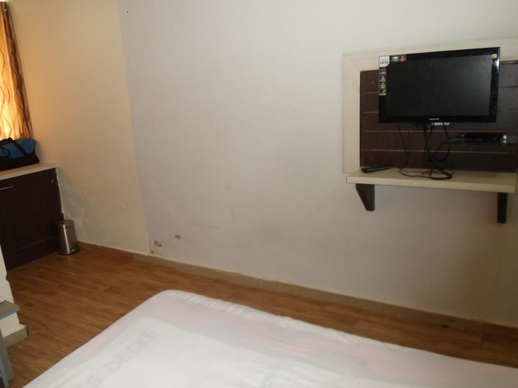 Hotel Avion Inn Ahmedabad Cameră foto